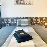 Dz In Moderner Wohnung, Mit Wlan, Kueche, In Pansiyon Stadtilm
