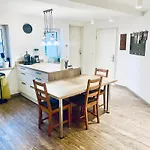 Dz In Moderner Wohnung, Mit Wlan, Kueche, In Pansiyon Stadtilm