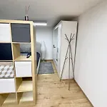 Dz In Moderner Wohnung, Mit Wlan, Kueche, In Pansiyon *