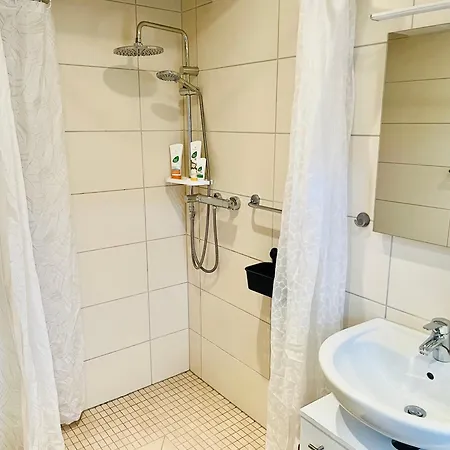 OM Moderne Zimmer mit WLAN, geteiltes Bad und Küche in Stadtilm Habitación en casa particular Stadtilm