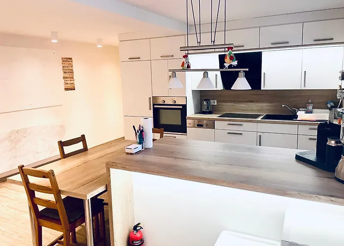 Dz Zimmer In Moderner Wohnung, Mit Wlan, Kueche, In Stadtilm