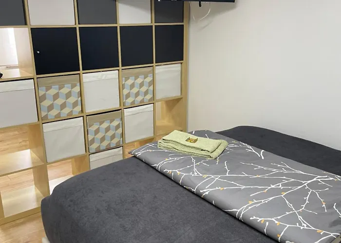 Dz In Moderner Wohnung, Mit Wlan, Kueche, In Accommodatie bij particulieren