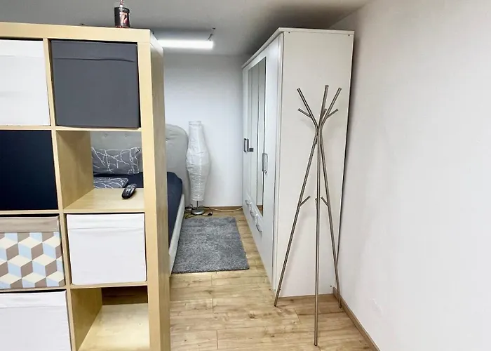 Dz Zimmer In Moderner Wohnung, Mit Wlan, Kueche, In Stadtilm Pansiyon *